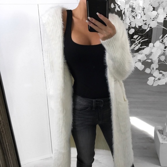 OUTT OF STOCKK - Picture 3 of 7